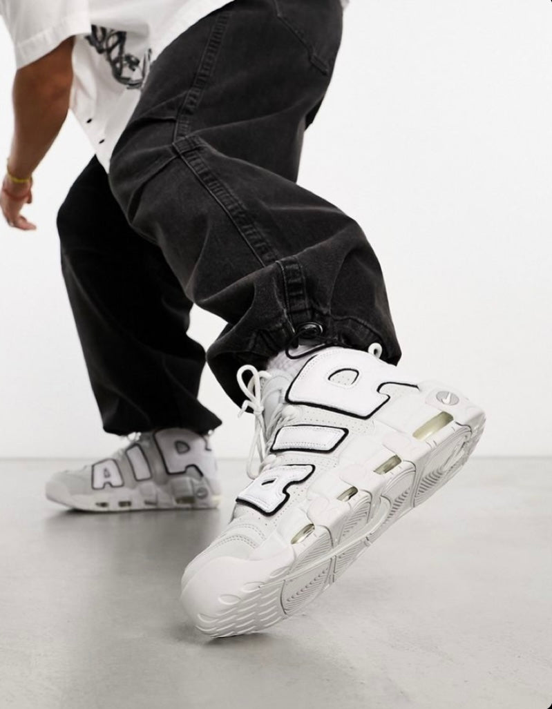 NIKE UPTEMPO