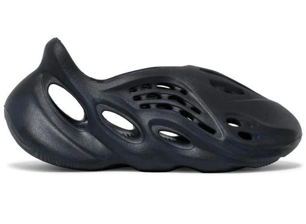 Black yeezy foams hotsell